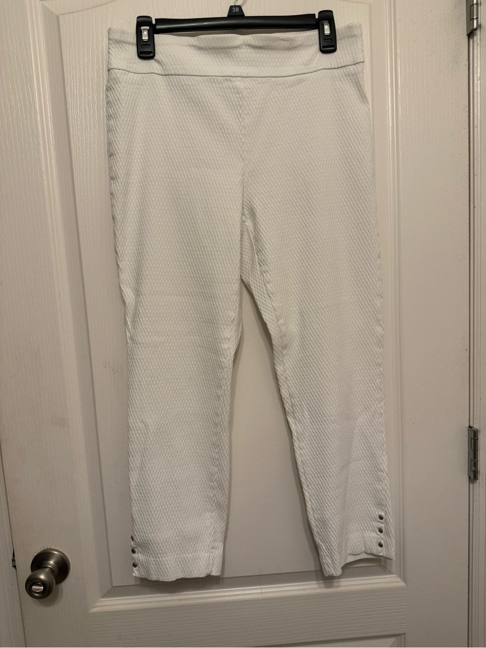 Van Heusen White Textured Stretch Ankle Pants Women's Size 14 Pull On Workwear